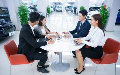 汽车4S店销售员提成揭秘 卖一辆车究竟能赚多少？